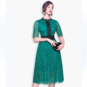 Vintage Vicky and Lucas Women’s XS  Green & Black Lace A Line Midi Party Dress